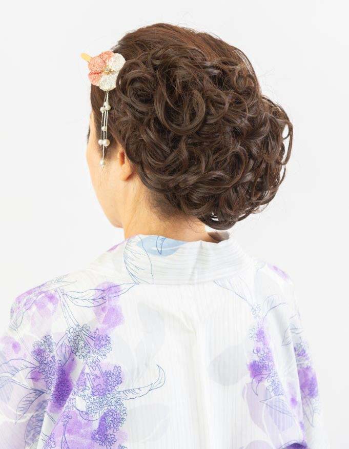 銀座サロン KAZUE WiGのクルクルクリップ